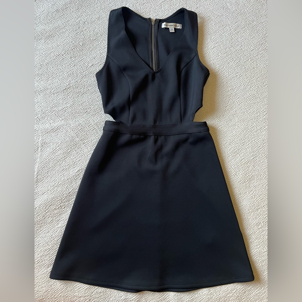 Abercrombie & Fitch Black Sleeveless A-Line Dress with V-Neck sz XS